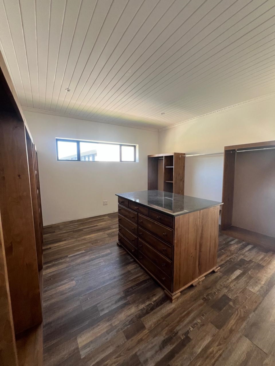 5 Bedroom Property for Sale in Royalston Residential Estate and Wildlife Reserve Eastern Cape
